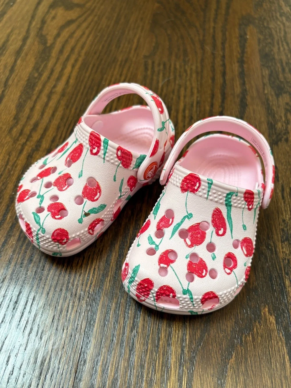 Toddler Crocs Cherry Print size 2/3